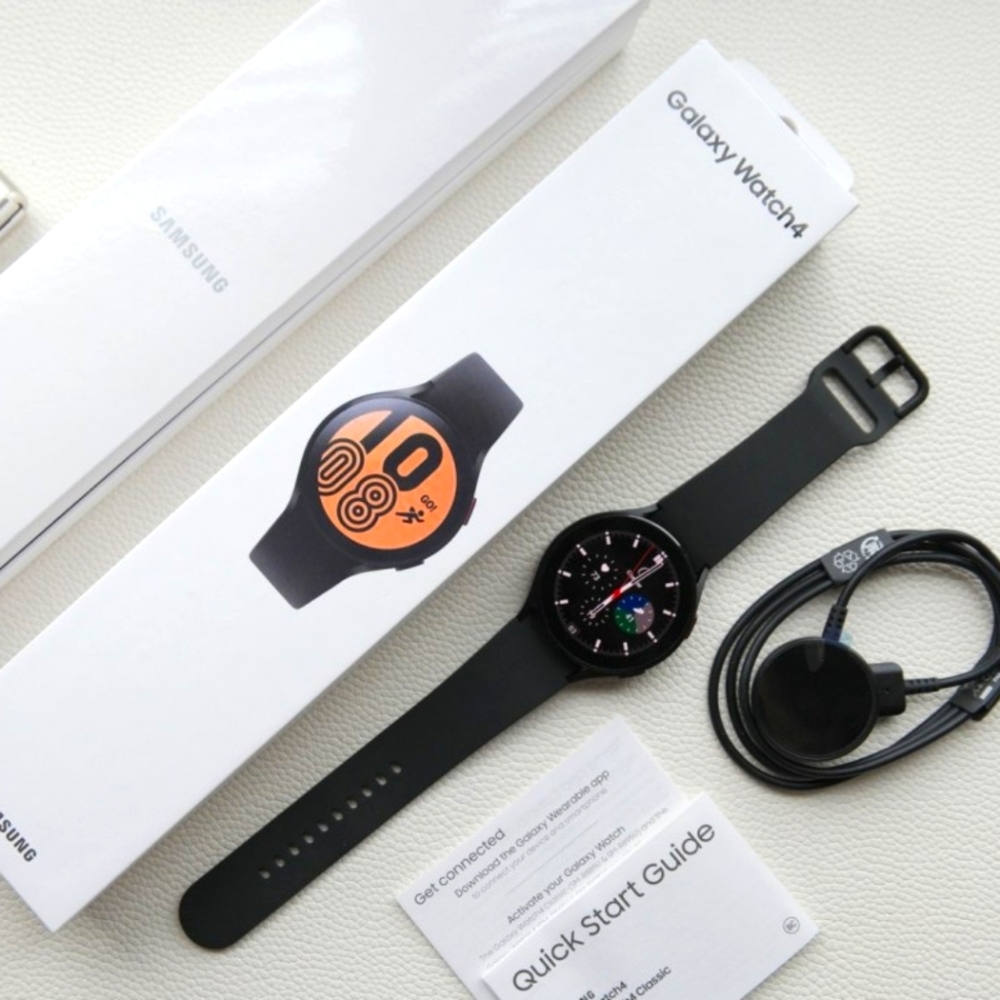 Samsung Galaxy Watch4 with Black Strap